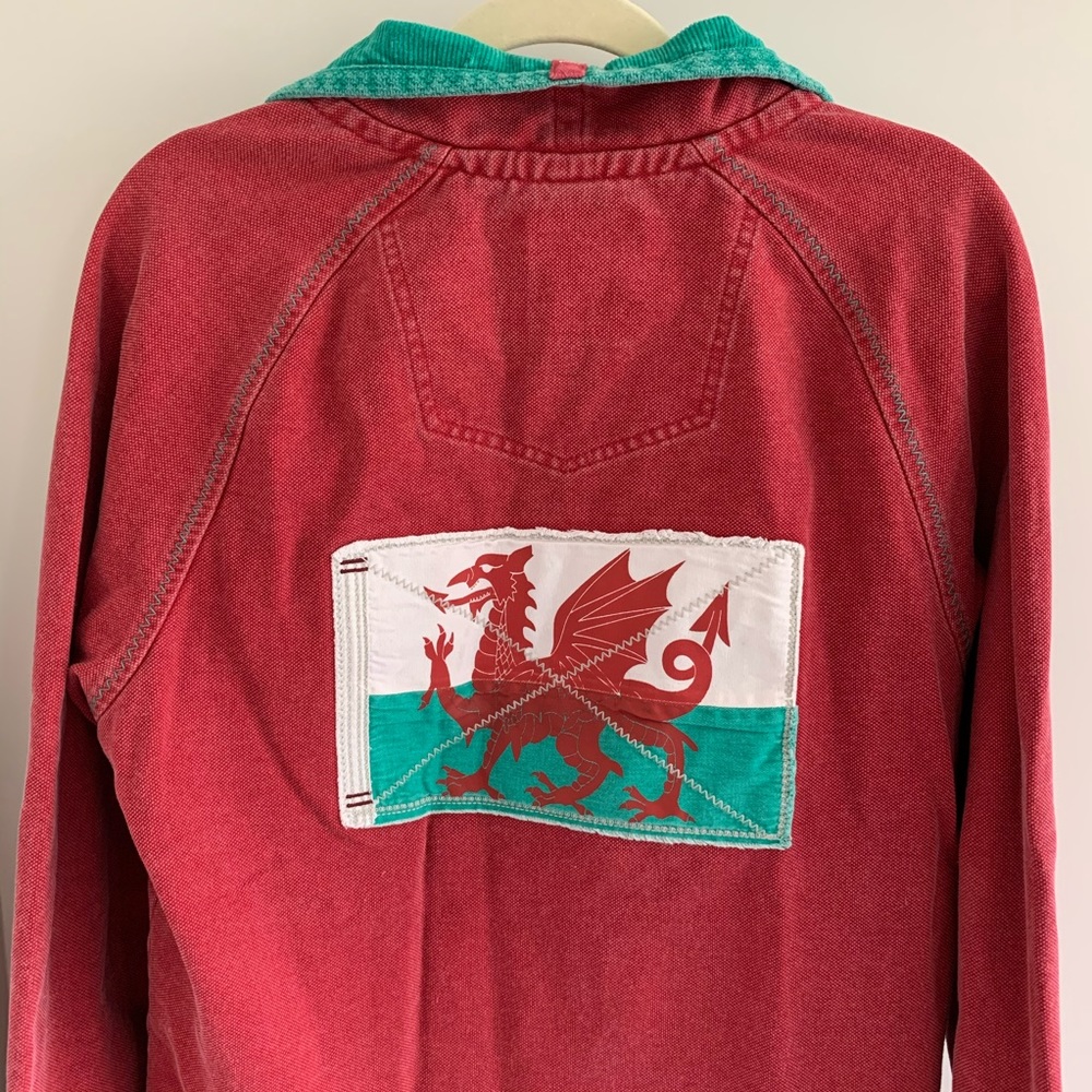 NWOT RARE Wales Sweatshirt